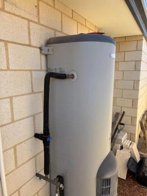 New Rheem Stellar hot water system installed in Hammond Park