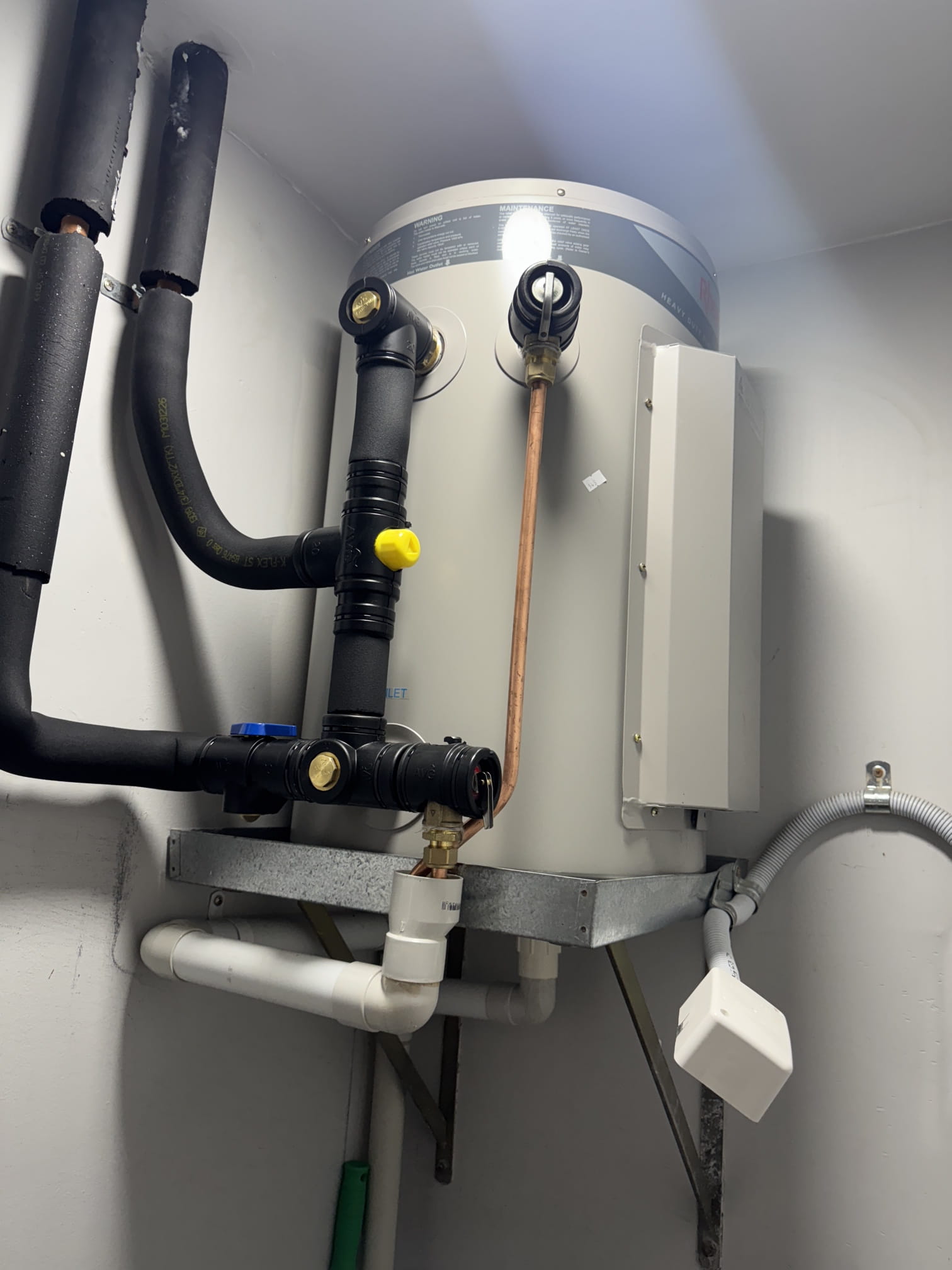 New Rheem heavy duty hot water unit installed at a commercial property in Ascot