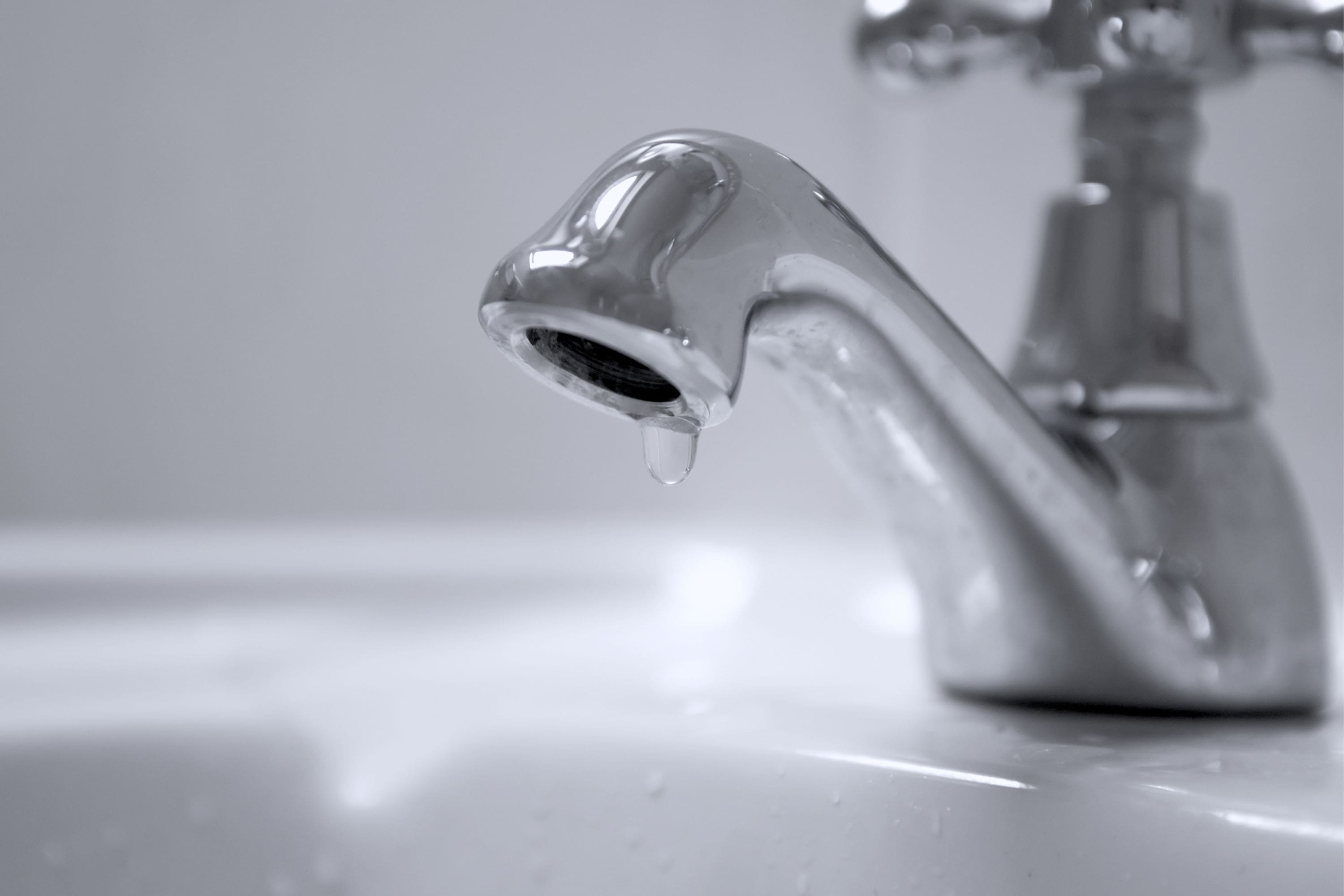 How to Fix a Leaking Tap | Step-By-Step | Swan's Plumbing